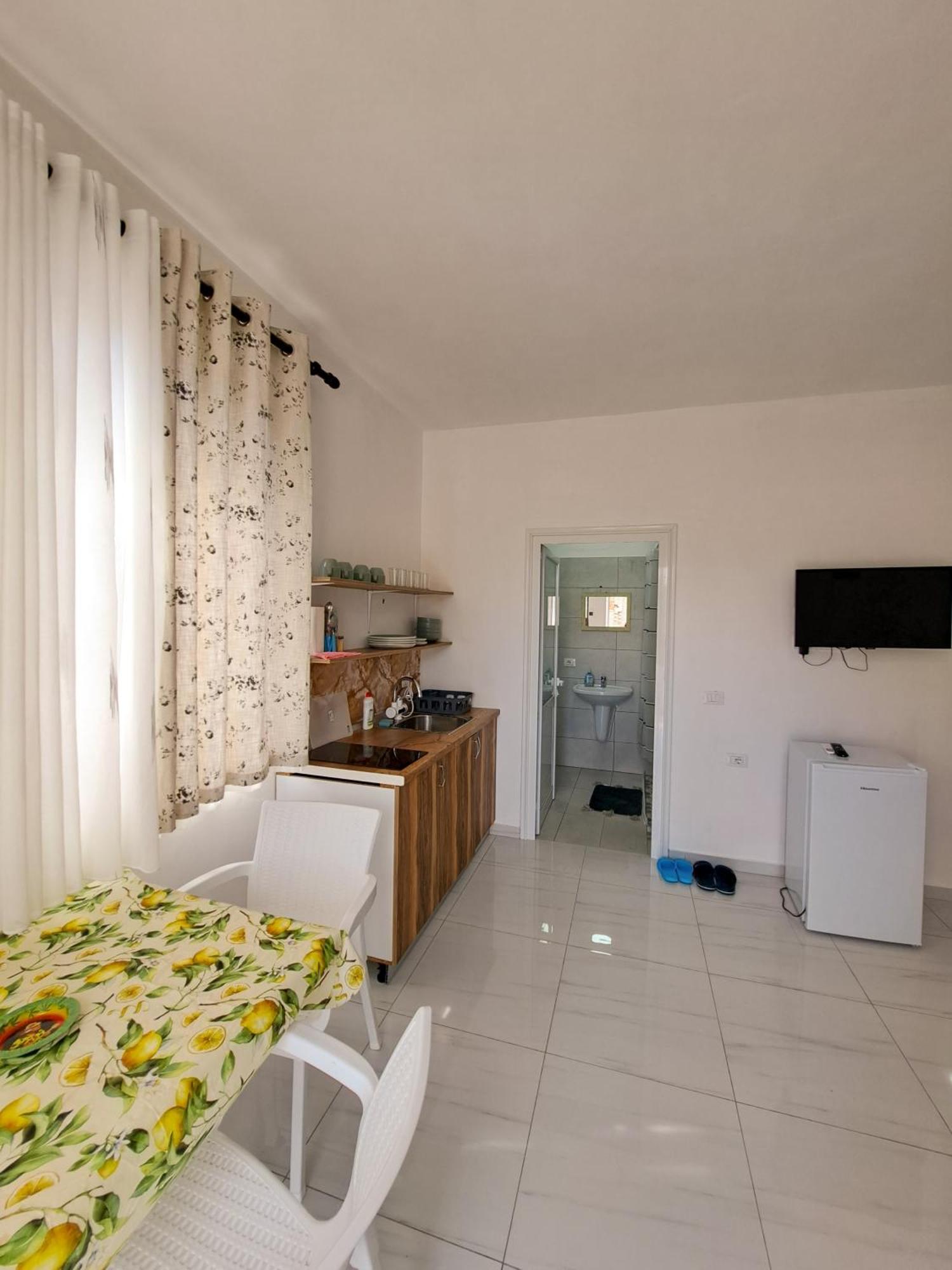 Troi Beach House Vlore Room photo